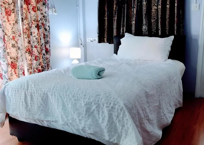 Mango Tree Guestroom Homestay