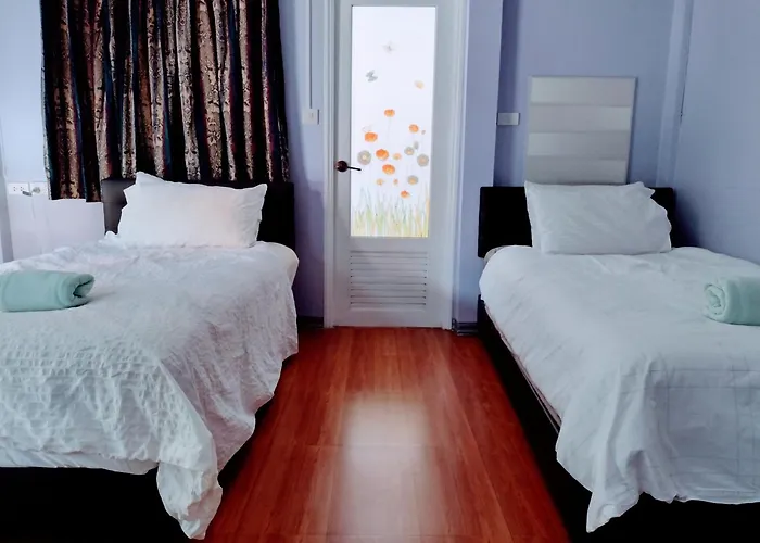 Mango Tree Guestroom Bangkok